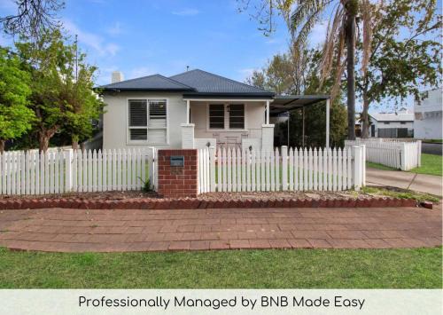 Wagga Wagga House | The Corner Cottage - Quaint & Cosy Charm