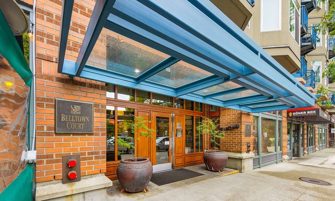 Belltown Apartment | The Corner Nest at Belltown