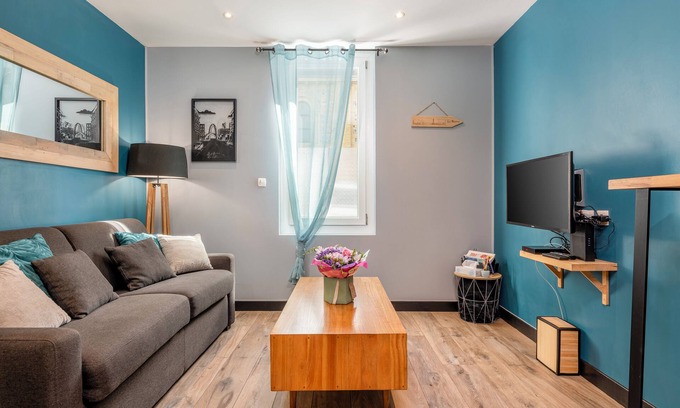 Saint-Martin-du-Littoral Apartment | The Cosy Studio, ideal for professionals or couples, close to the beach