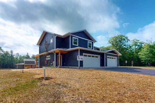 Eagle River House | The Crossing at Lake Forest- 40