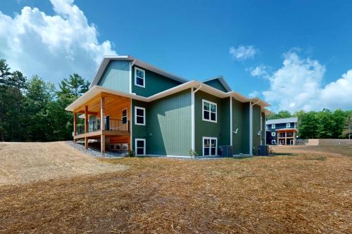 Eagle River House | The Crossing at Lake Forest- 35