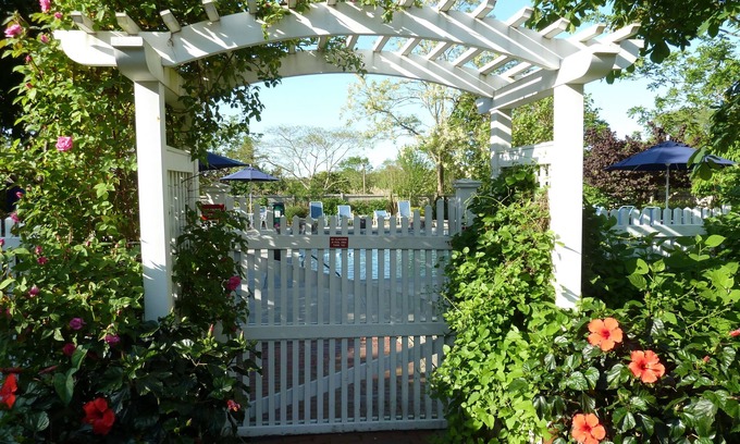 Sandwich Hotel | The Dan'l Webster Inn and Spa