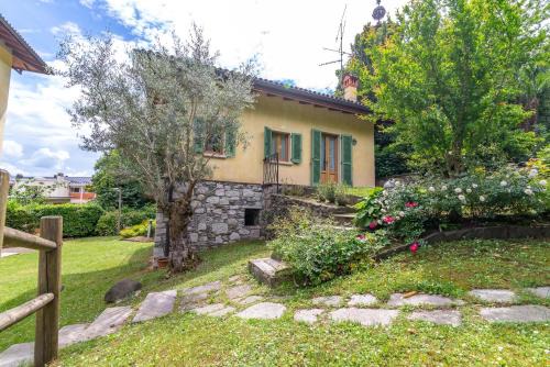 Stresa House | The Dependance of the Villa Isabella Stresa by the little river with private dedicated parking