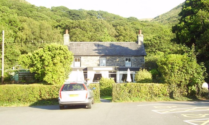 Tywyn Bed & Breakfast | The Dolgoch