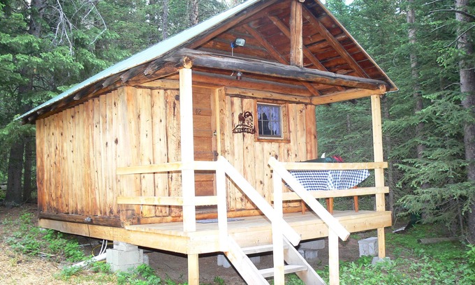 Cooke City-Silver Gate Cabin | The Druid's Cabin - A Wolf Crossing Cabin next to Yellowstone