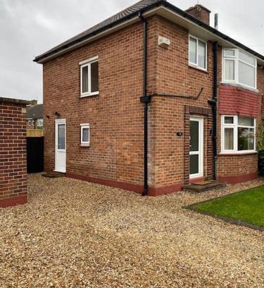 Grimsby Apartment | The Edge in Scartho, with Parking for Vans