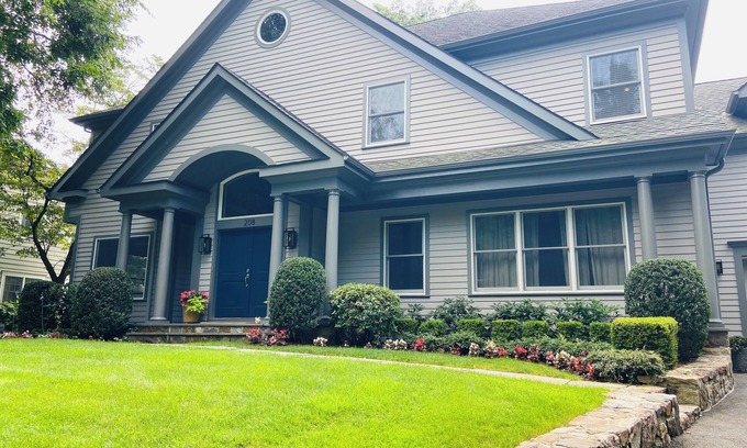 New Rochelle House | The epitome of style and charm minutes from NYC