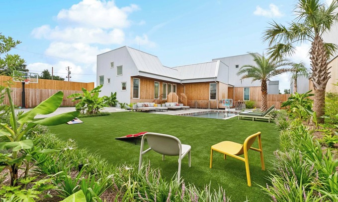 Bywater Hotel | The Florentine | Private 12BR Hotel - Pool, Spa