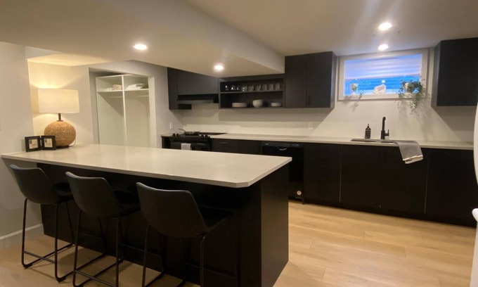 Stoney Creek Apartment | The Fox's Den On Gray