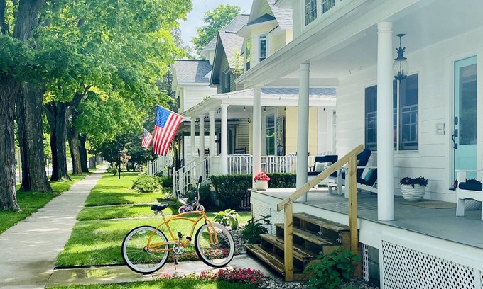 Frankfort Cottage | The Frankfort Surf Cottage