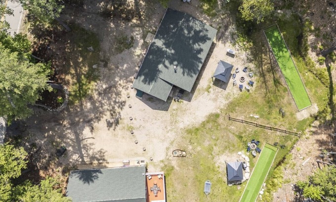 Moultonborough House | The Gamehouse – Lake Access Nearby