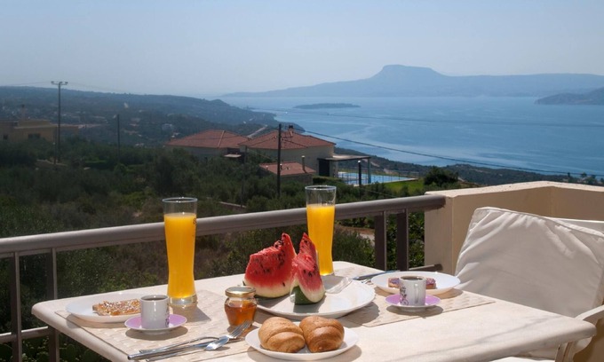 Pitharion Apartment | The Garden of Zephyrus - East