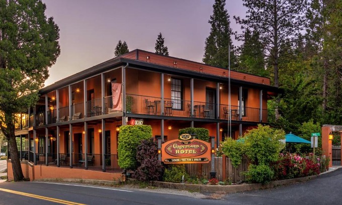 Groveland Hotel | The Groveland Hotel