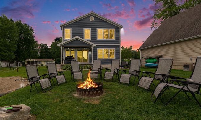 Brimfield House | The Heron House @Waldron Lake