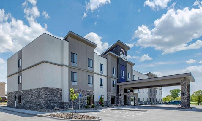 Ankeny Hotel | The Highlander Hotel Iowa City, an Ascend Collection Hotel