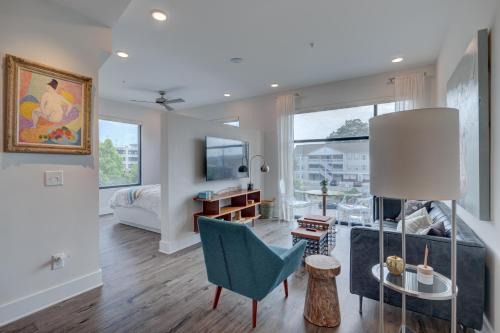 River District Hotel | The Hive 301 King Suite