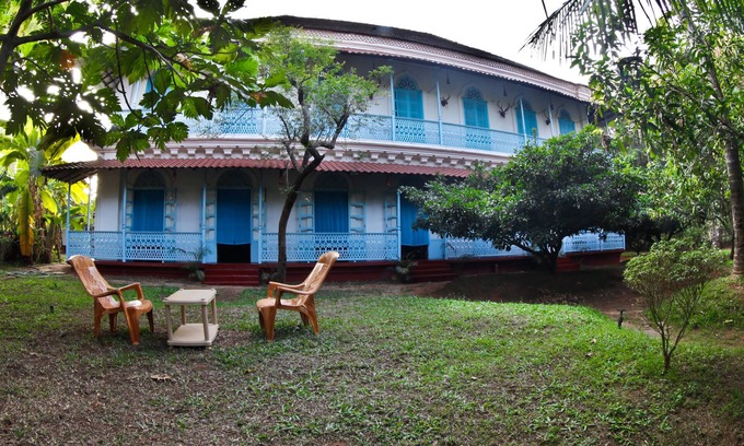 Cansaulim Condo | The Honeymooners Houstel ,193 year old Heritage House