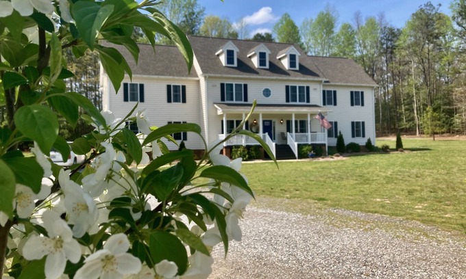 Barhamsville House | The Inn at Woodmont Plantation, Gauthier Vineyard's Winery & Event Center