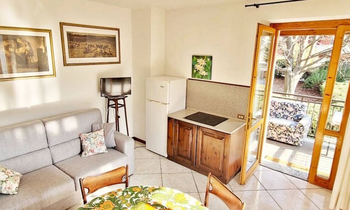 Introbio House | The Introbio Villa with Garden