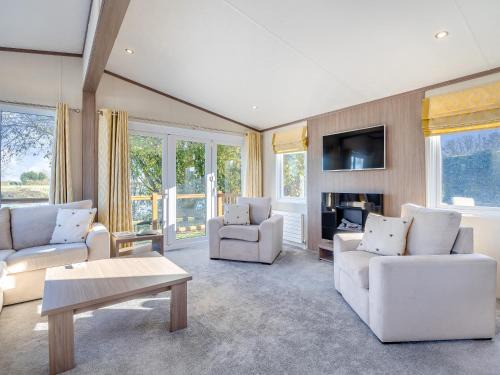 Woodhall Spa House | The Lancaster - Uk48336