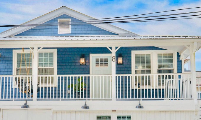 Wrightsville Beach Cottage | The Latimer-Charming 3-bedroom Cottage at Wrightsville Beach-Steps to Ocean