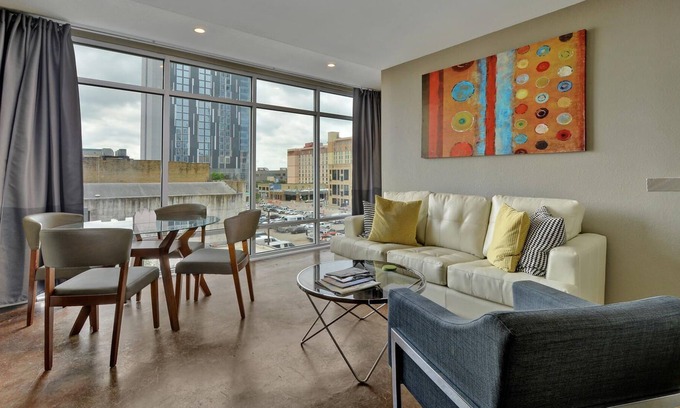 Downtown Austin Apartment | The Littlefields by Lodgewell | Updated Loft | B5