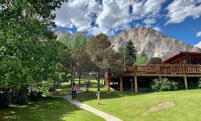 Nathrop Cabin | The Lodge at Deer Valley Ranch - great for large groups!
