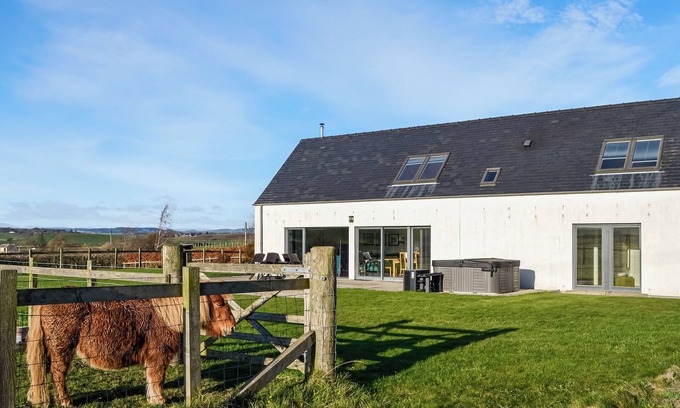 Castle Douglas Cottage | The Longhouse at Threave