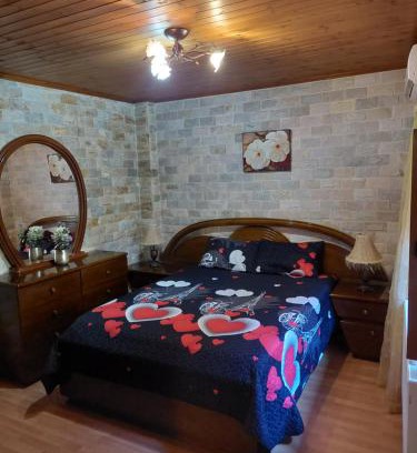 Treis Elies House | The Love Holiday House