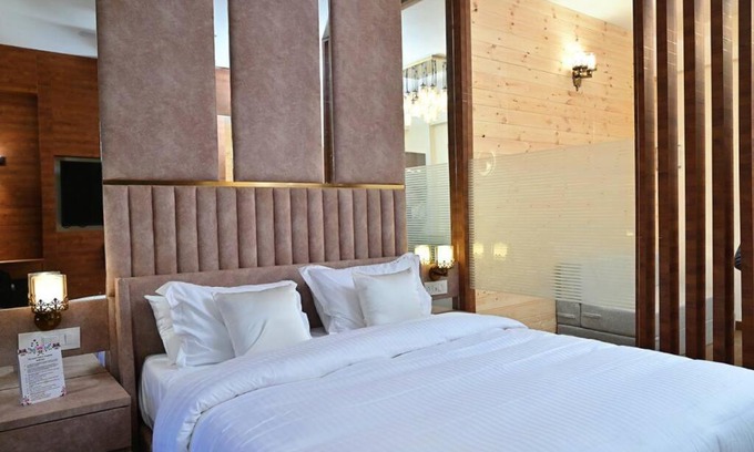 Solan Apartment | THE LUXURY STAYS BY GLAMBIRDS - HOME STAY