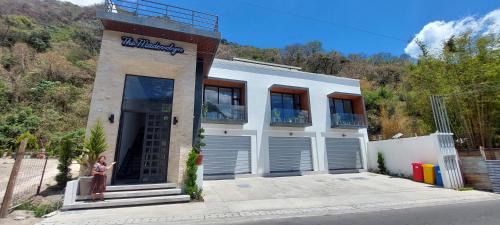 Panajachel Hotel | The Madevelyn in Atitlán