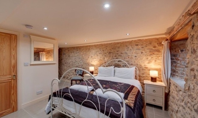 Kilmington House | The Milking Parlour. Hills Farm Stays