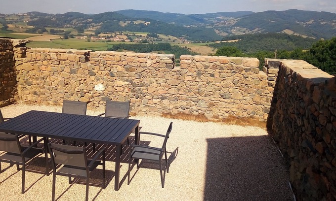Saint-Forgeux Cottage | The mountains of Lyon calm
