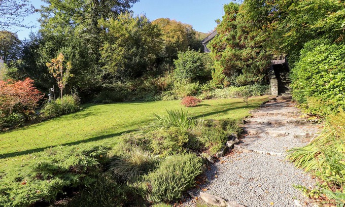 Ambleside Cottage | The Mounting Steps