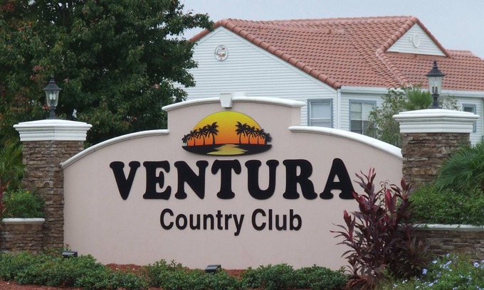 Ventura Condo | "The Mouse" + the "Comforts of Home"
