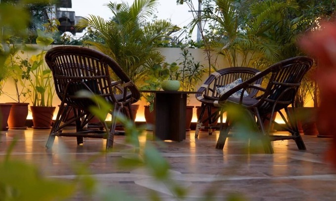 Bani Park Hotel | The Narayans
