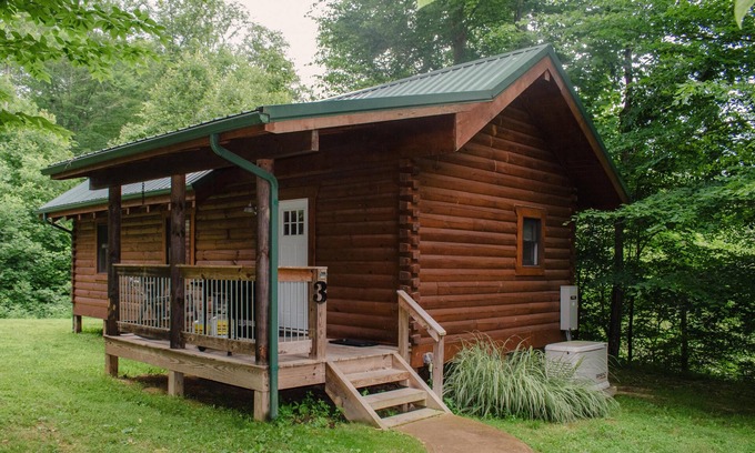 South Bloomingville Cabin | The Oasis - Visit The Oasis - a cozy, pet-friendly cabin just minutes from Hocking Hills State Park. Private tot tub and serene outdoor space to reset in nature.