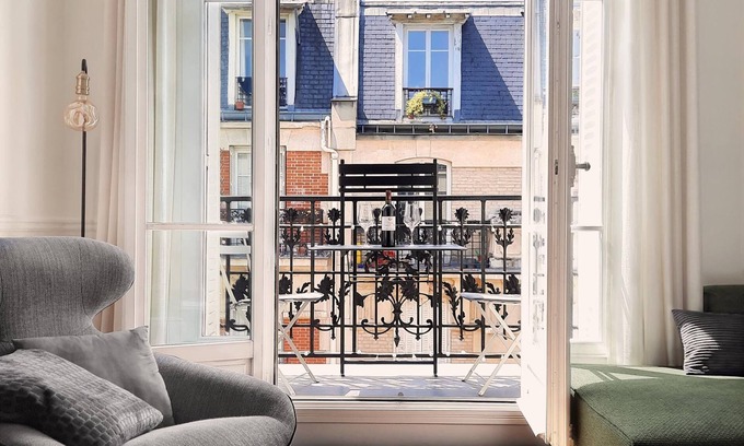 19th Arrondissement Apartment | THE PARISIAN NEST 🇫🇷 60m2 with balcony ☀️