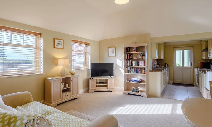 Woodhall Spa Cottage | The Parlour - UK36122