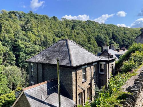 Lynton House | The Penthouse at Woodlands