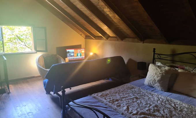 Alfama Cottage | The Perfect Cottage - 1 Bedroom Cottage sleeps 4