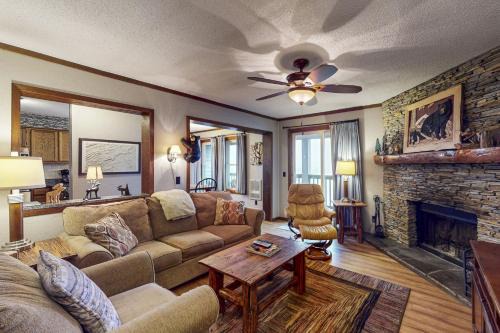 Banner Elk Apartment | The Pinnacle Inn 3318