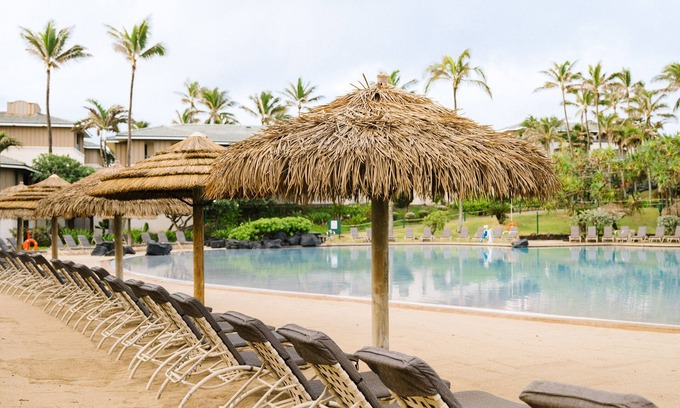 Poipu Resort | The Point at Poipu - 2 BEDROOM PARTIAL OCEAN VW 1 KING 2 TWNS W/ACCESSIBLE TUB