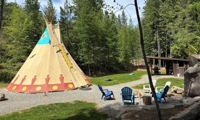 Boundary County RV Rental | The Raven's Nest Teepee . Nestled in the Selkirk Mountain range, in Naples Idaho