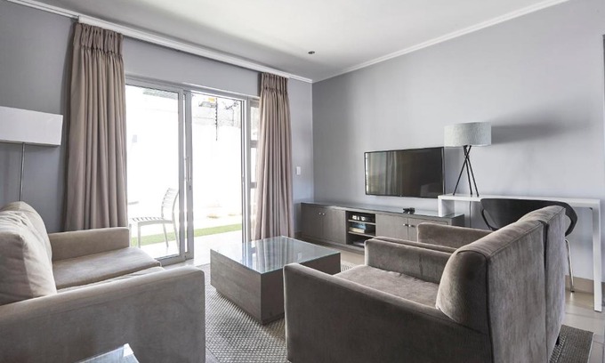 Greater Johannesburg Metropolitan Area Apartment | The Residency Hurlingham