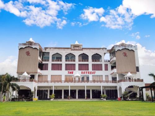 Mirzapur Hotel | The Retreat