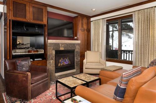 Aspen House | The Ritz-Carlton Club, 3 Bedroom Residence 8206, Ski-in & Ski-out Resort in Aspen Highlands