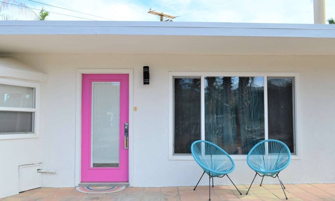 Cathedral City Cove House | THE ROSE GOLD MODERN - HOUSE