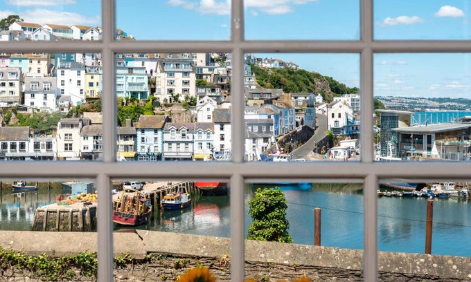 Brixham House | The Sail House