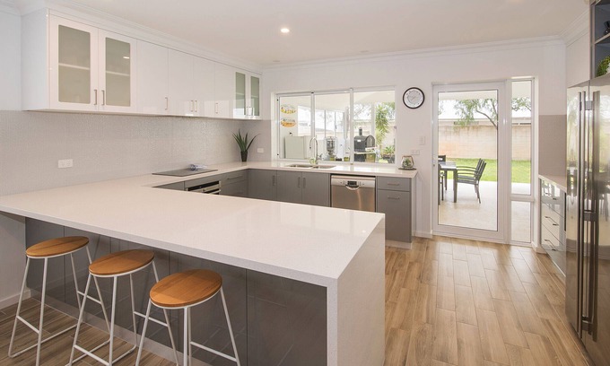 Broadwater House | THE SAND CASTLE - Holiday Sanctuary near the beach
